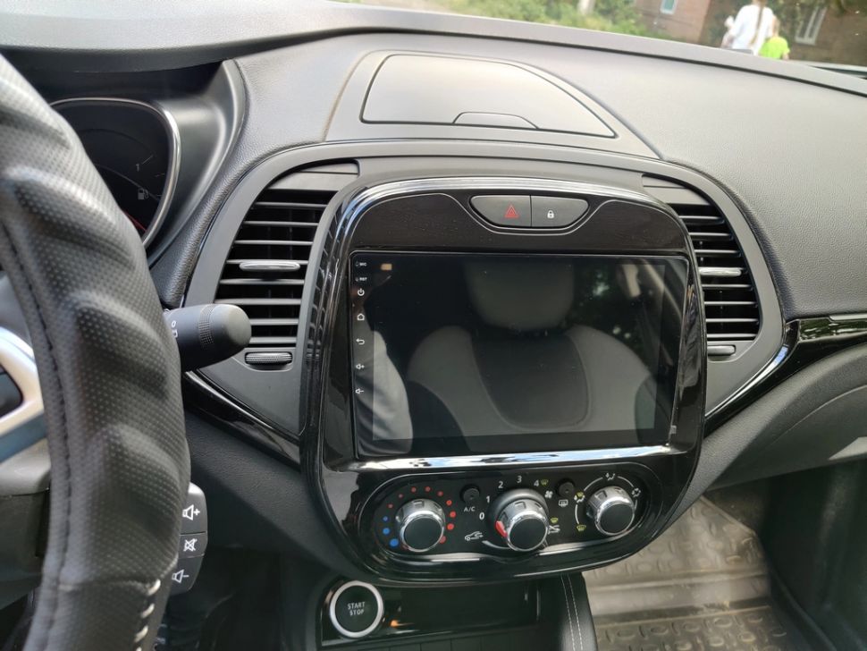 Штатная магнитола Teyes CC3 4/32 Renault Kaptur (2016-2019) F1