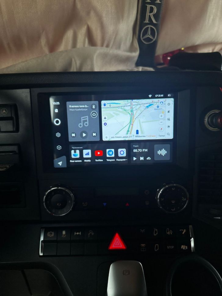 Штатная магнитола Teyes CC3 2K 4/32 Mercedes-Benz Actros (2011-2023)