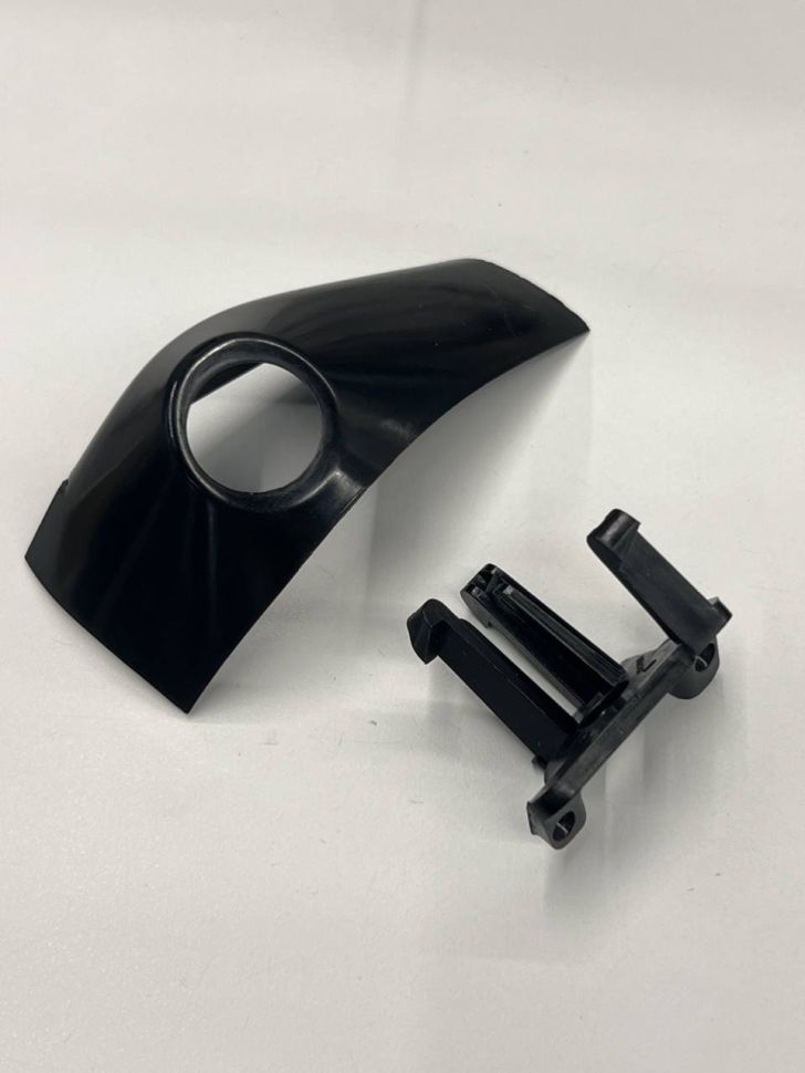 Адаптер под переднию камеру в решетку радиатора Toyota Camry 2018+