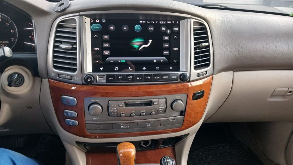 Штатная магнитола Teyes CC3L WiFi 2/32 Lexus LX470 (2002-2007) F2 Тип-C