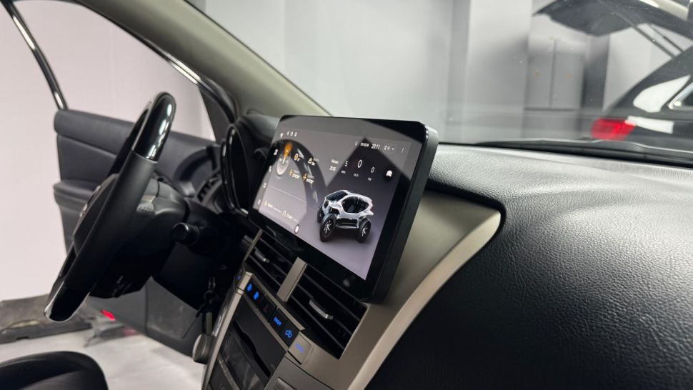 Штатная магнитола Teyes LUX ONE 4/32 Toyota Harrier XU30 (2003-2013) Тип-B