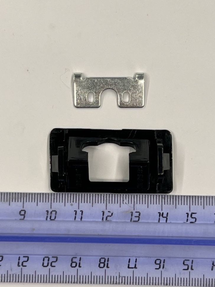 Адаптер под заднюю камеру в штатную заглушку Toyota Camry 2008